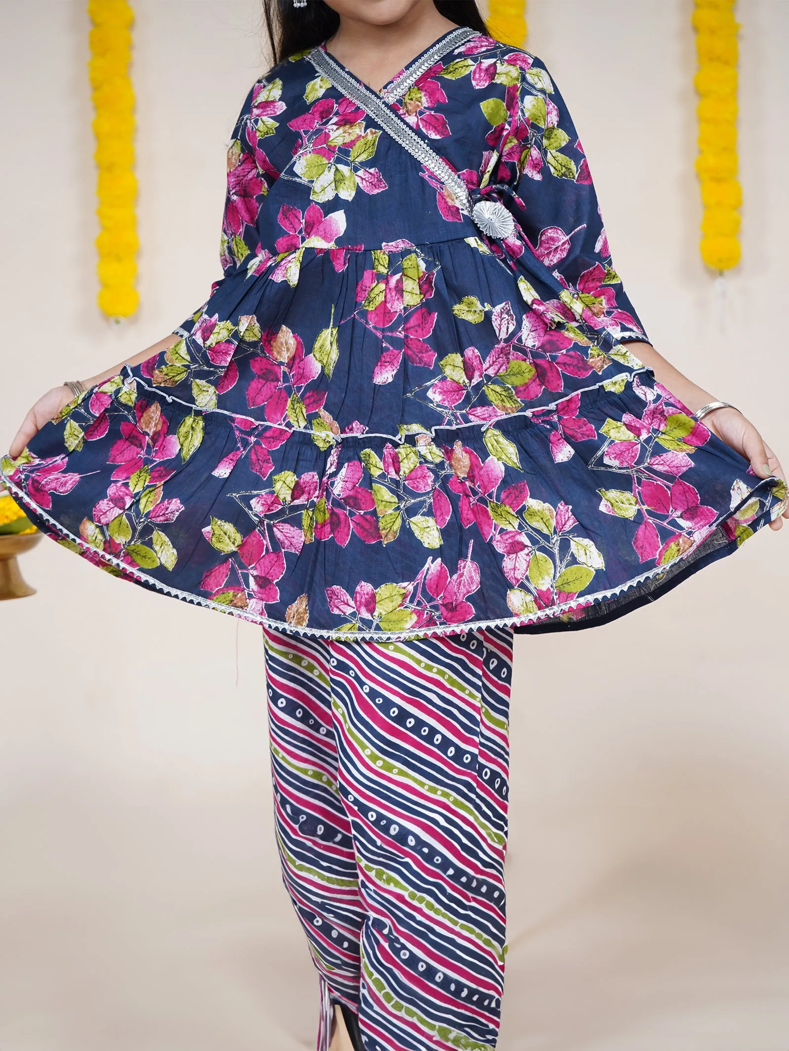 Girls 3/4th Sleeves Floral Printed Kurta With Geometric Printed Sharara