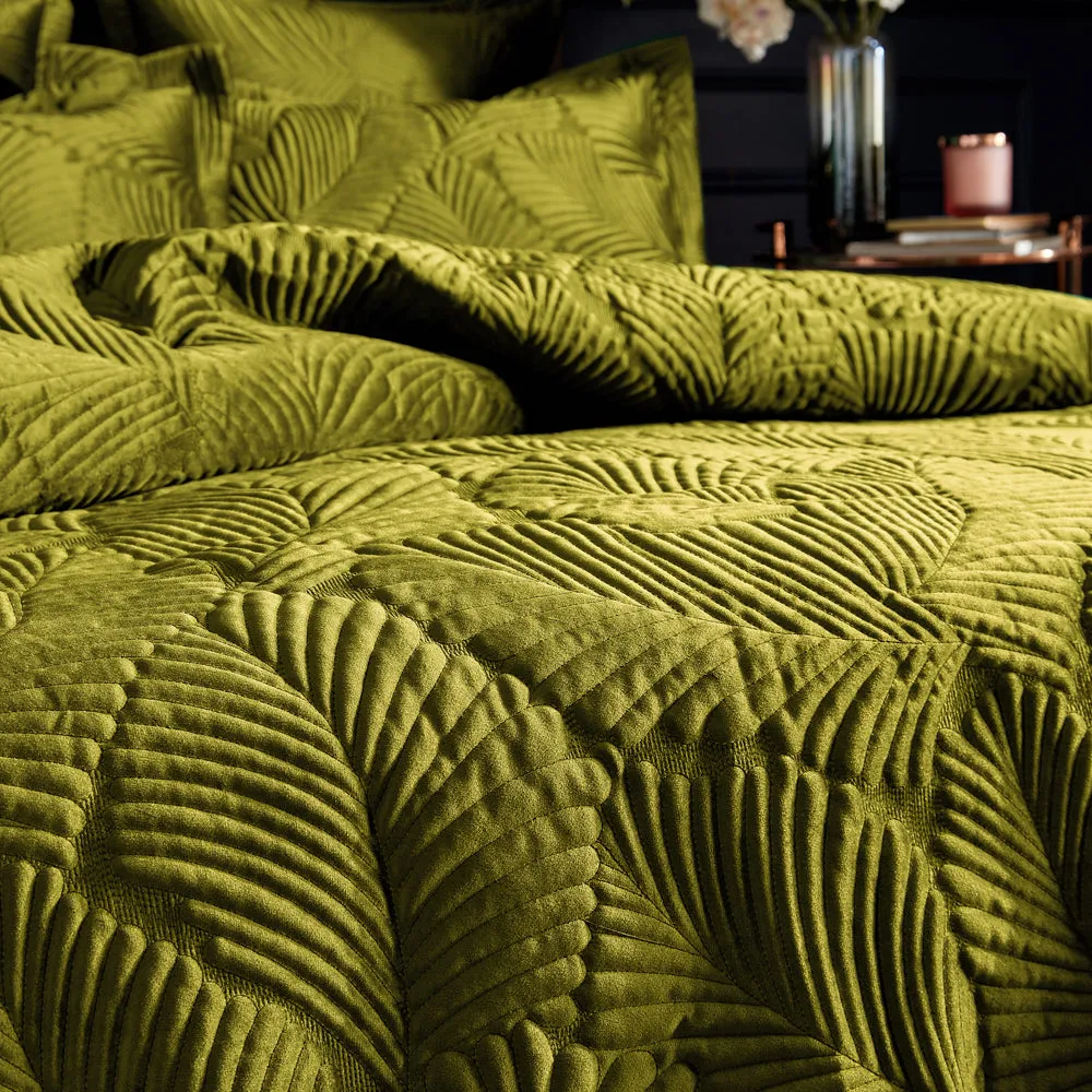 Palmeria Quilted Velvet Duvet Cover Set Moss