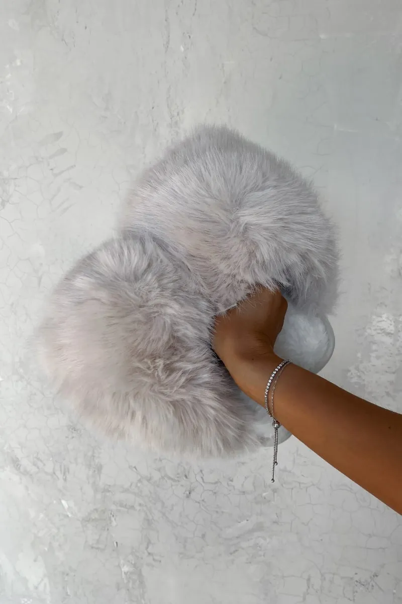 POLLY Faux Fur Oversized Slippers - Grey