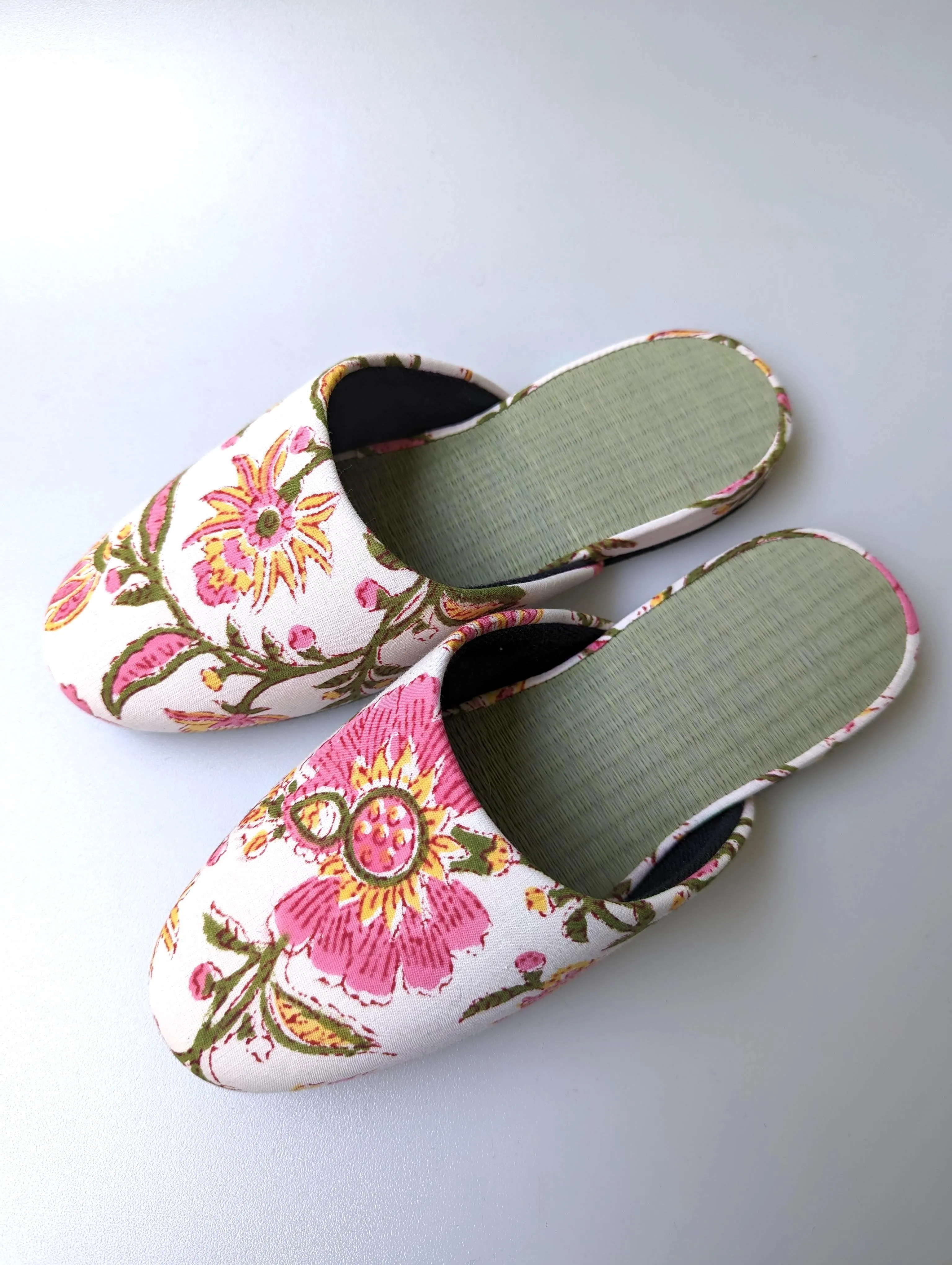 [Small] Tatami Block Printing Flowers Slippers 2023S-B